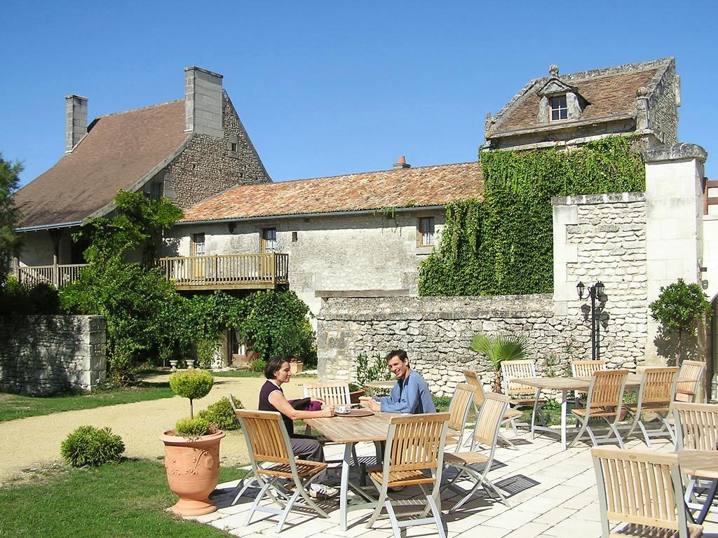 Le Pigeonnier Du Perron Hotel Availles-en-Chatellerault ภายนอก รูปภาพ