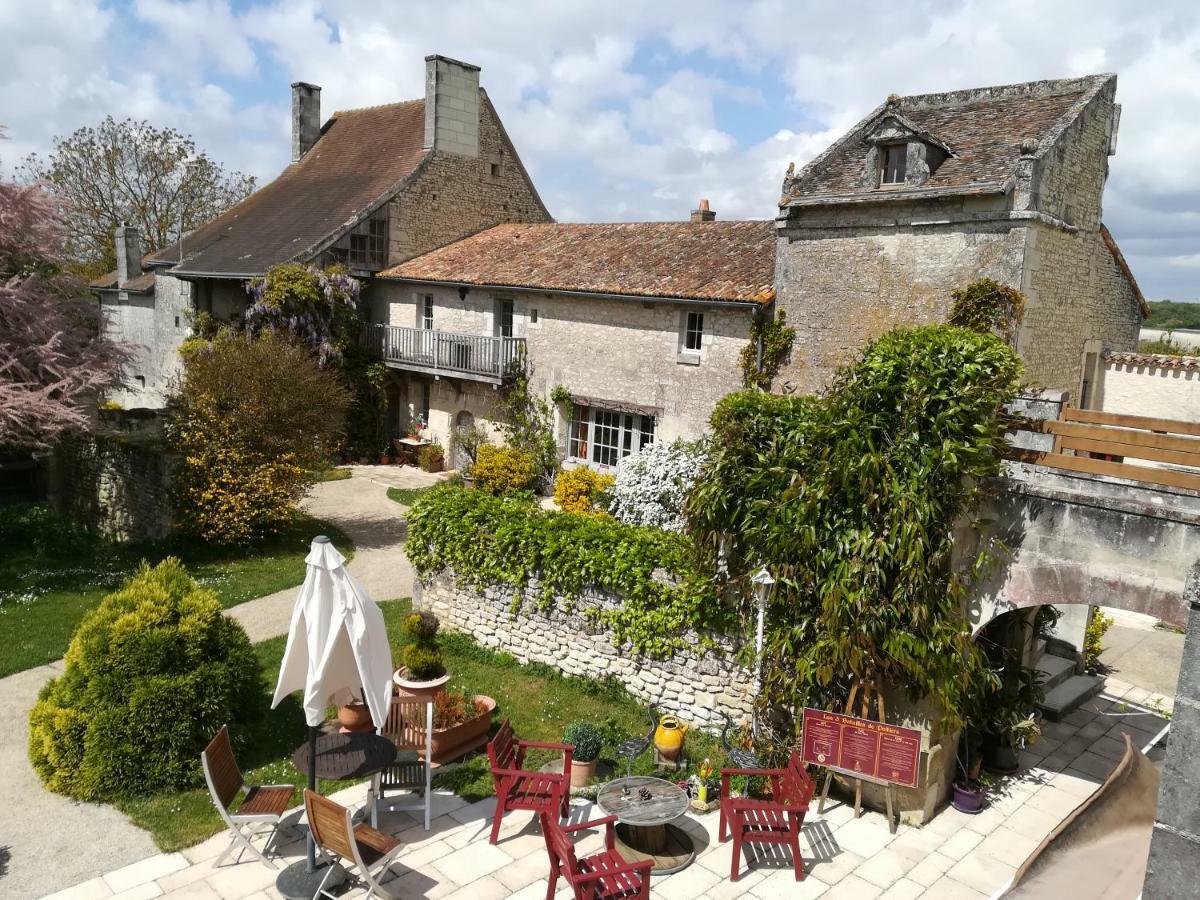 Le Pigeonnier Du Perron Hotel Availles-en-Chatellerault ภายนอก รูปภาพ